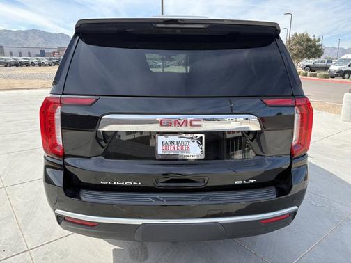 2022 GMC Yukon XL SLT