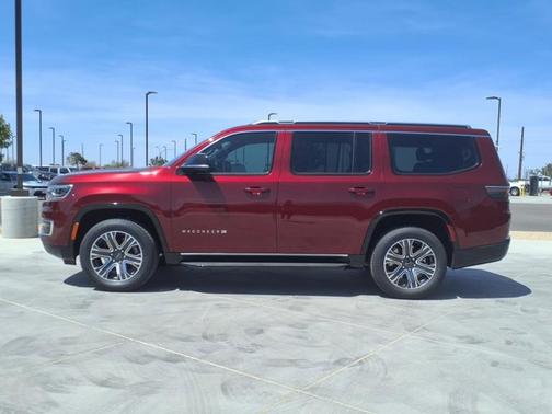 2025 Jeep Wagoneer Base
