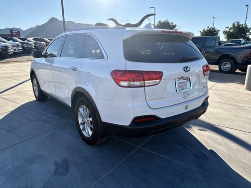 2016 Kia Sorento LX