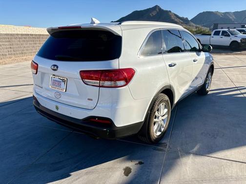 2016 Kia Sorento LX