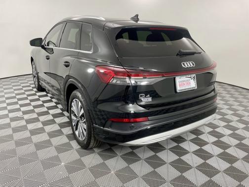 2024 Audi Q4 e-tron Premium Plus