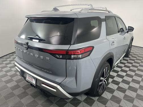 Boulder Gray Pearl 2025 Nissan Pathfinder Platinum