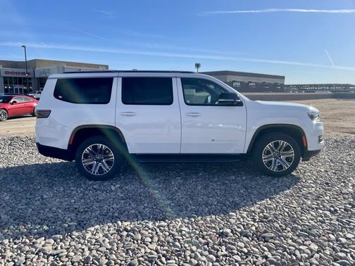 Bright White Clearcoat 2025 Jeep Wagoneer Base