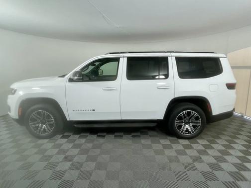 Bright White Clearcoat 2025 Jeep Wagoneer Base
