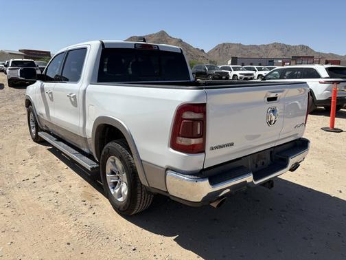 Ivory White Tri-Coat Pearlcoat 2020 RAM 1500 Laramie