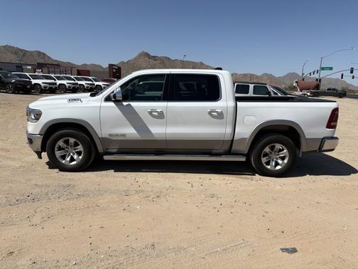 Ivory White Tri-Coat Pearlcoat 2020 RAM 1500 Laramie