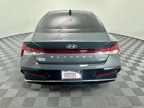 2024 Hyundai ELANTRA HEV Limited