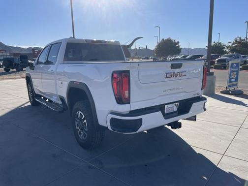 2022 GMC Sierra 2500 AT4