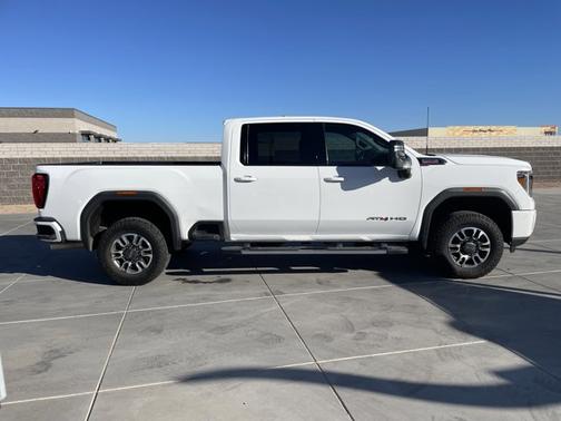 2022 GMC Sierra 2500 AT4