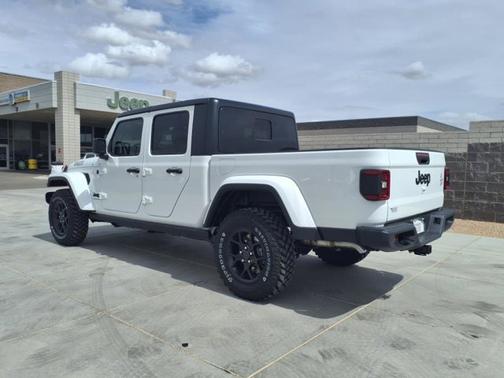 2025 Jeep Gladiator Willys