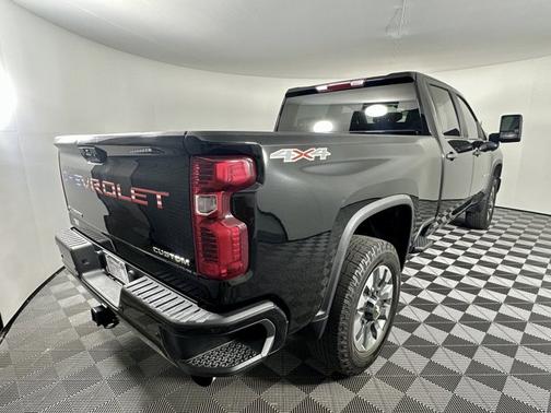 Black 2024 Chevrolet Silverado 2500 Custom
