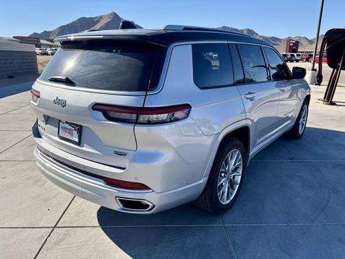 2023 Jeep Grand Cherokee L Summit