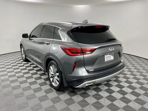 2021 INFINITI QX50 LUXE
