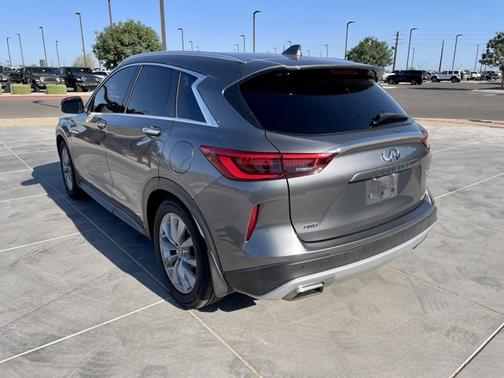 2021 INFINITI QX50 LUXE