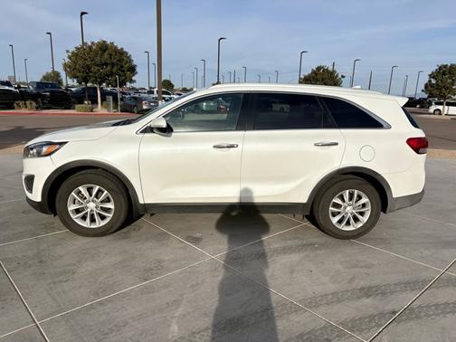 2017 Kia Sorento LX