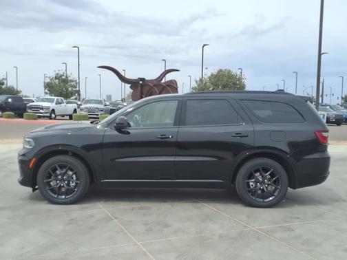 DB Black Clearcoat 2026 Dodge Durango GT HEMI V8