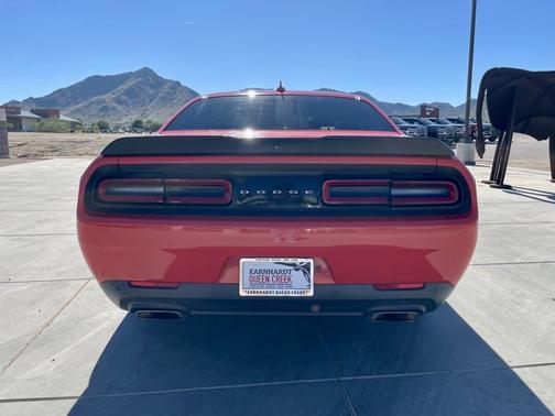 2016 Dodge Challenger 392 Hemi Scat Pack Shaker