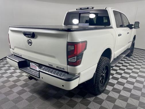 2020 Nissan Titan SL
