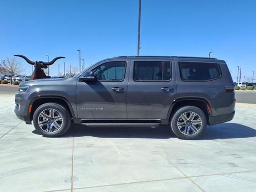 2025 Jeep Wagoneer Base