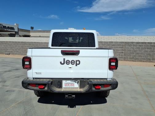 Bright White Clearcoat 2026 Jeep Gladiator Rubicon X