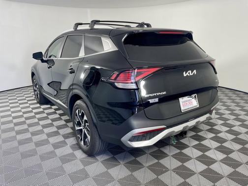 Ebony Black 2024 Kia Sportage EX
