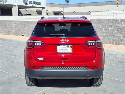 2026 Jeep Compass Latitude Altitude