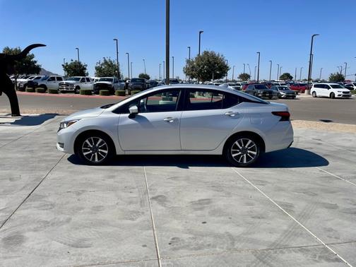 2023 Nissan Versa SV