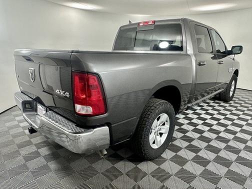 Granite Crystal Metallic Clearcoat 2019 RAM 1500 SLT