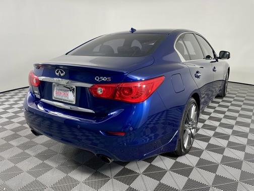 2017 INFINITI Q50 Red Sport 400