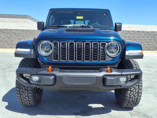 2025 Jeep Gladiator Mojave X