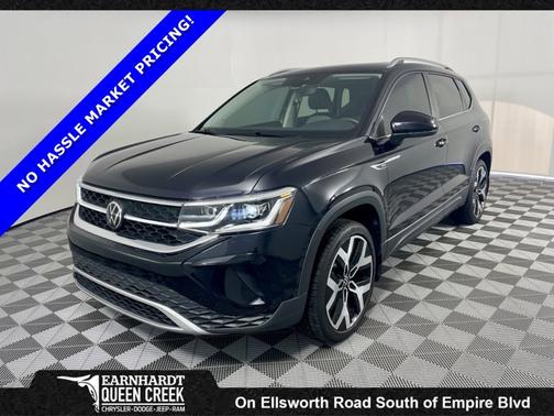 Deep Black 2023 Volkswagen Taos SEL