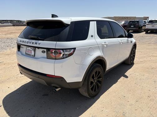 White 2017 Land Rover Discovery Sport SE