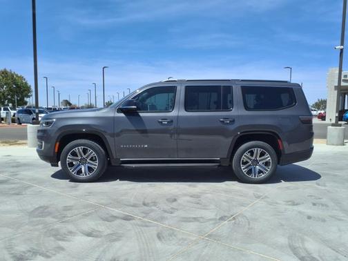 2025 Jeep Wagoneer Base