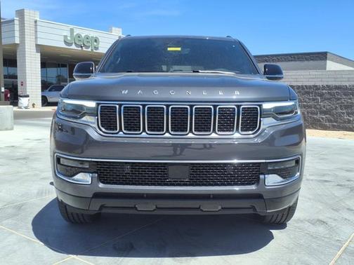 2025 Jeep Wagoneer Base