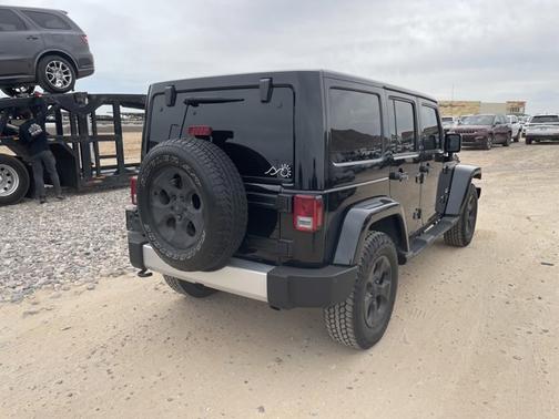 Black Clearcoat 2014 Jeep Wrangler Unlimited Sahara
