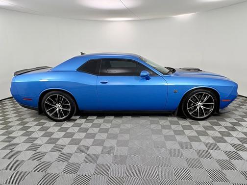 2018 Dodge Challenger 392 Hemi Scat Pack Shaker