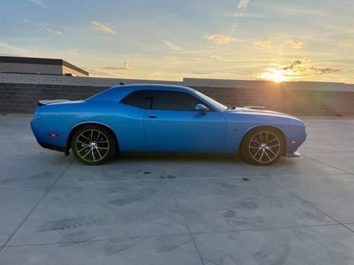 2018 Dodge Challenger 392 Hemi Scat Pack Shaker