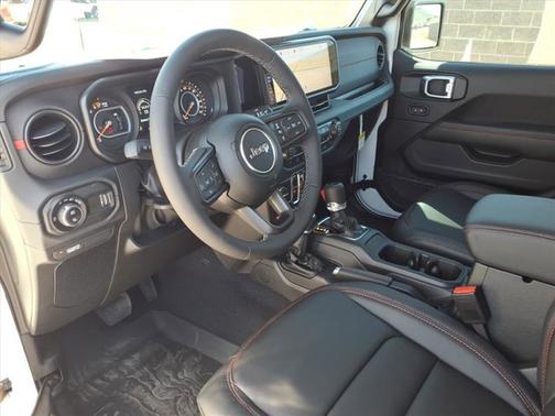 Bright White Clearcoat 2026 Jeep Gladiator Rubicon X