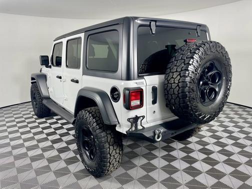 2020 Jeep Wrangler Unlimited Black and Tan