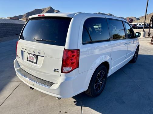 2017 Dodge Grand Caravan R/T