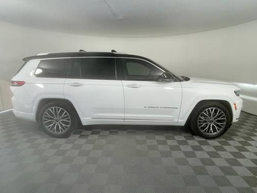 Bright White Clearcoat 2022 Jeep Grand Cherokee L Summit Reserve