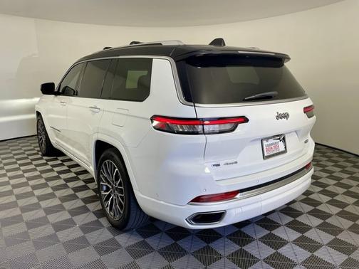 Bright White Clearcoat 2022 Jeep Grand Cherokee L Summit Reserve