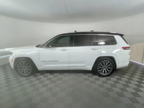 Bright White Clearcoat 2022 Jeep Grand Cherokee L Summit Reserve