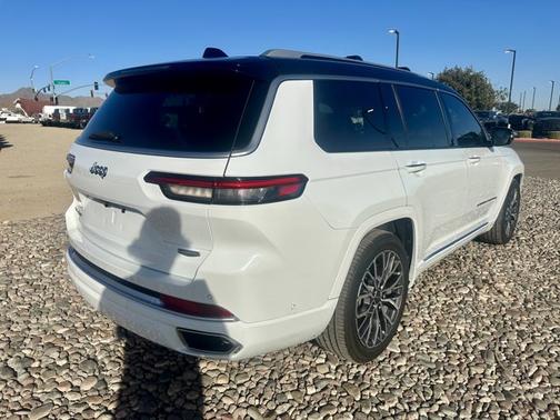 Bright White Clearcoat 2022 Jeep Grand Cherokee L Summit Reserve