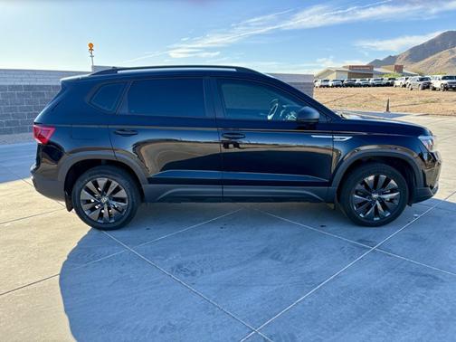 2024 Volkswagen Taos S