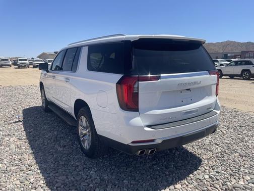Summit White 2025 GMC Yukon XL Denali