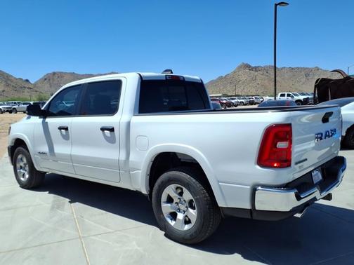 Bright White Clearcoat 2026 RAM 1500 Big Horn