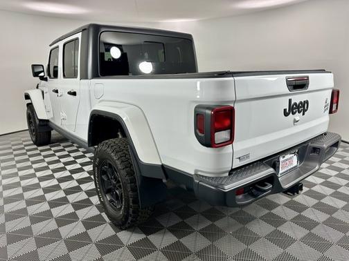 2021 Jeep Gladiator Willys