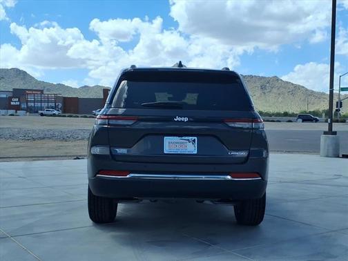 2025 Jeep Grand Cherokee Laredo X