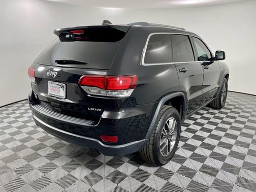 2020 Jeep Grand Cherokee Laredo E